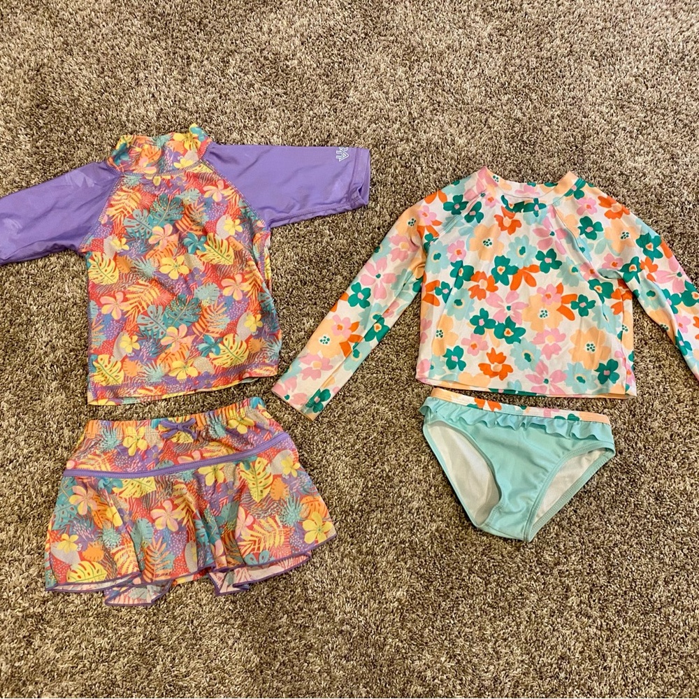 2 Kids Swimsuit Sets